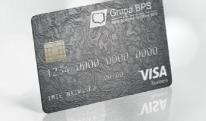 Czarna karta płatnicza Visa z logiem BPS